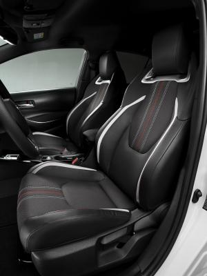 Toyota Corolla Hybrid Sedan GR Sport 2020 года  (EU)